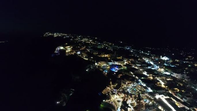圣托里尼岛上的圣托里尼岛从天空和夜晚