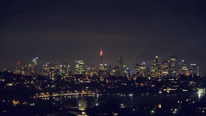 带有夜景的悉尼生动灯光节