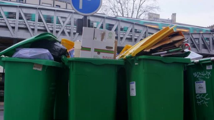 2020年2月4日，巴黎。巴黎垃圾堆积后封锁了垃圾焚烧场