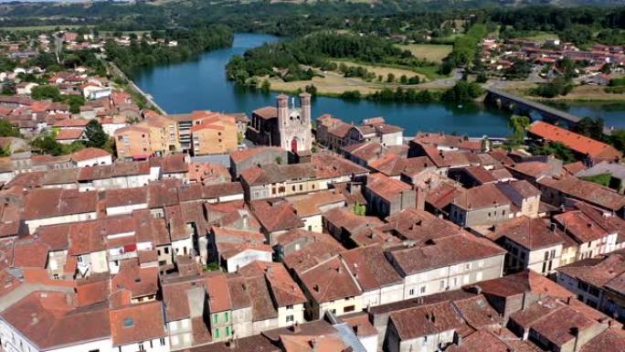 加龙河上的Cazeres城市景观和巴黎圣母院