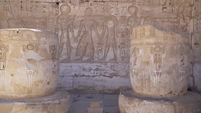 梅迪内·哈布神庙。埃及，卢克索。Medinet Habu的Ramesses III太平间庙宇是埃及卢