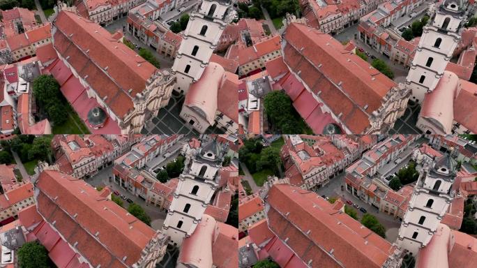 立陶宛维尔纽斯-2019年7月: 圣约翰教堂与钟楼和旧城屋顶的空中无人机视图。
