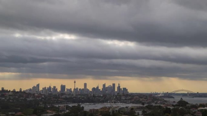 澳大利亚新南威尔士州悉尼上空的暴风云的延时镜头
