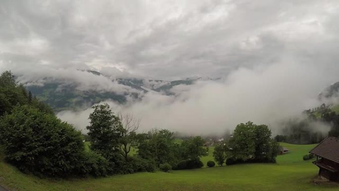 蒂罗尔山区云运动的美丽景象