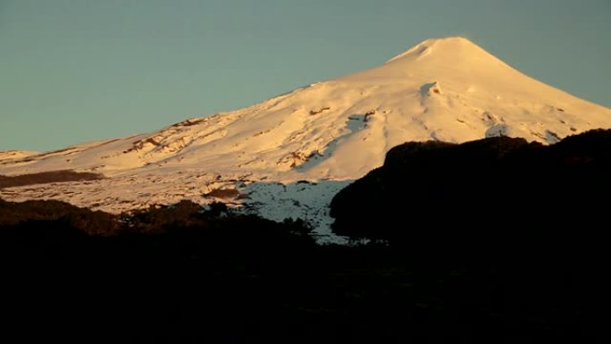 Villa Rica火山仍然活跃。