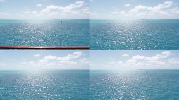 游轮阳台的海洋内部视图