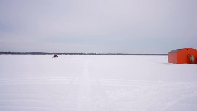 加拿大安大略省Simcoe lake雪地摩托。