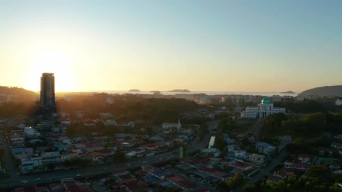 Aerial 4K footage of beautiful日落在亚庇,沙巴,马来西亚