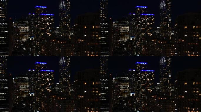 夜间俯瞰多伦多商业区摩天大楼的时间流逝