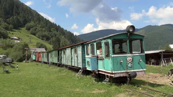 铁路上的旧破窄轨苏联火车