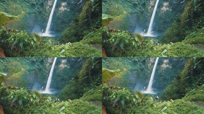 史诗瀑布自然背景时间流逝4k。丛林雨林中的高湿度和强大的瀑布