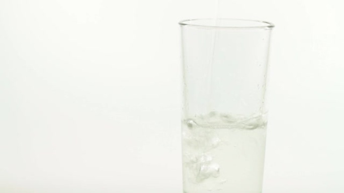 倒杯水倒杯水倒水白开水