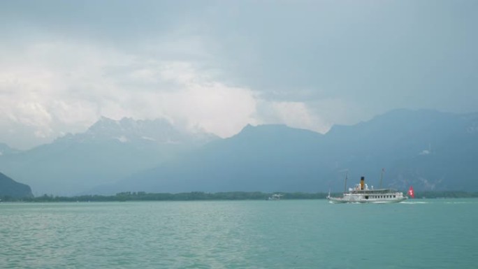 日时间蒙特勒市著名日内瓦湖著名渡船交通慢动作全景4k瑞士