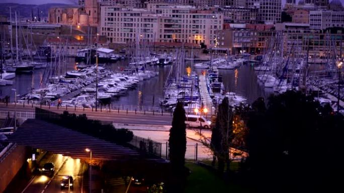 法国黄昏时马赛的维厄港 (旧港) 景观