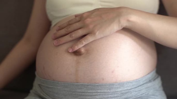孕妇摸着肚子准妈妈孕妇