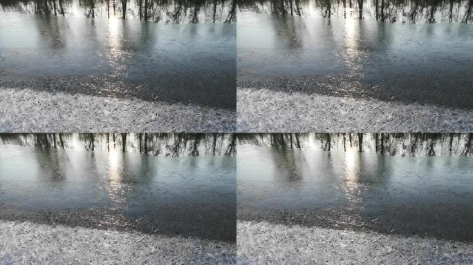 河上的冰
