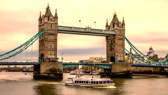 英国伦敦塔桥唯美夕阳车流