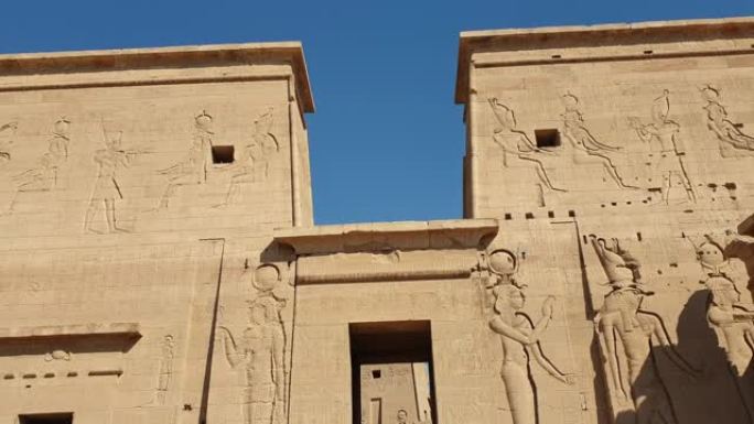 阿斯旺埃及蓝天菲莱神庙美丽的建筑入口