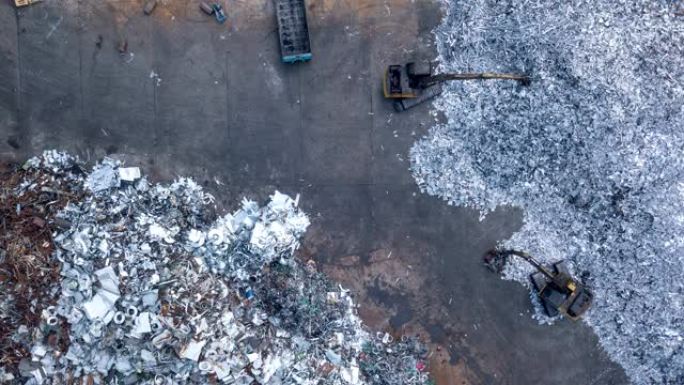 废金属回收垃圾场的鸟瞰图。时间流逝