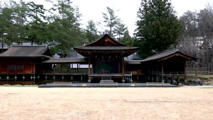 露天Noh舞台，日本传统艺术Nohgaku表演的舞台。
