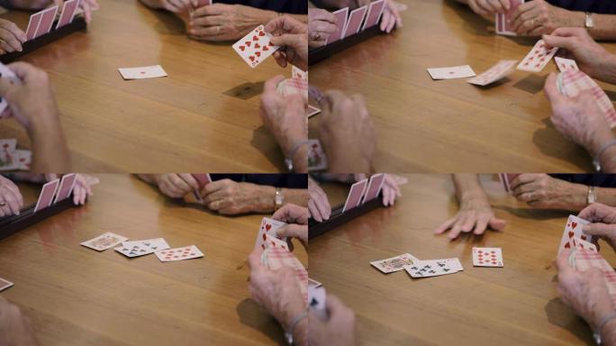 一群老年人在打牌