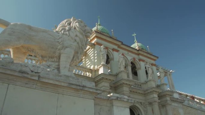 带有雕像的旧建筑匈牙利旅游首都宣传片