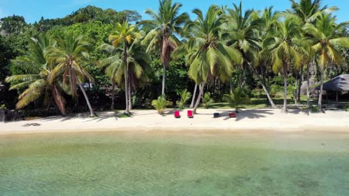 美丽的梦想天堂海滩，爱管闲事的博拉哈 (圣玛丽岛)，马达加斯加。4k无人机