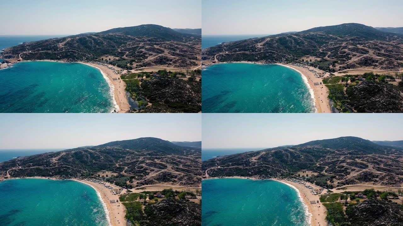 希腊蒂加尼亚海滩的鸟瞰图。
