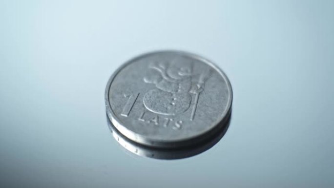 1 lats 2007-拉脱维亚共和国的雪人特写硬币
