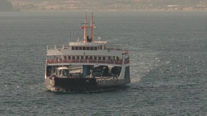 渡轮是达达尼尔海峡的海上通道。