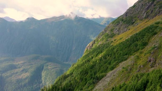 夏威夷迎风瓦胡岛库洛山脉鸟瞰图