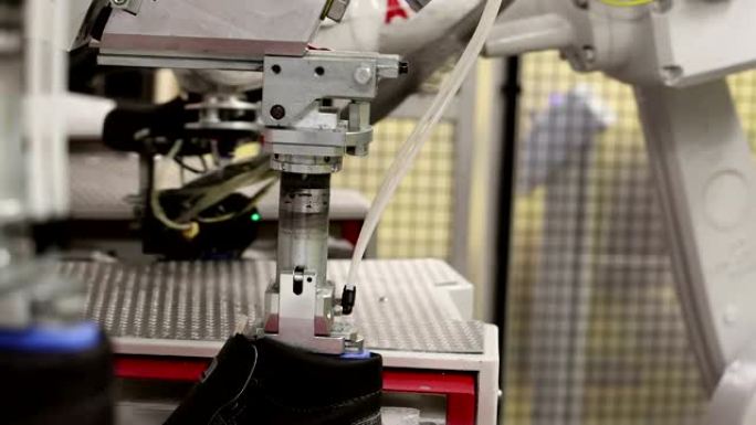 自动制鞋机机械化