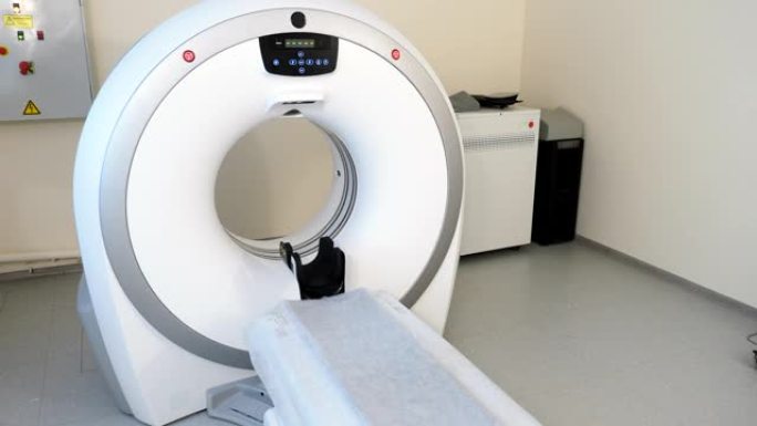 医院的放射学现代化设备。空计算机断层扫描或磁共振成像。CT或MRI扫描。4K