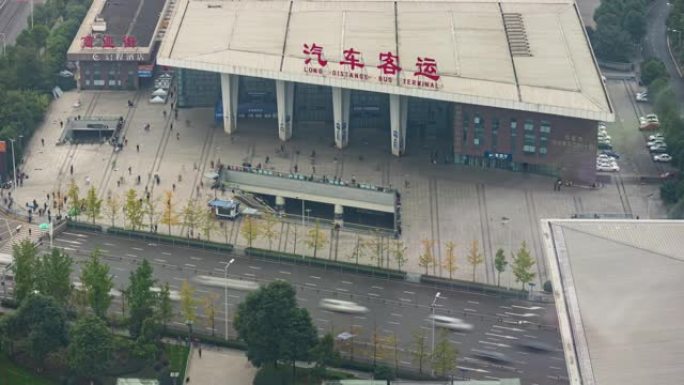 阴天成都城市汽车站终点站交通街屋顶延时全景4k中国