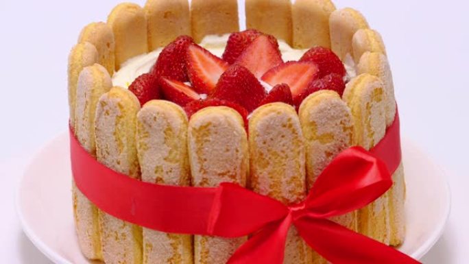 草莓瓢虫蛋糕小蛋糕旋转