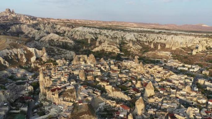 土耳其安纳托利亚中部卡帕多西亚镇的洞穴城