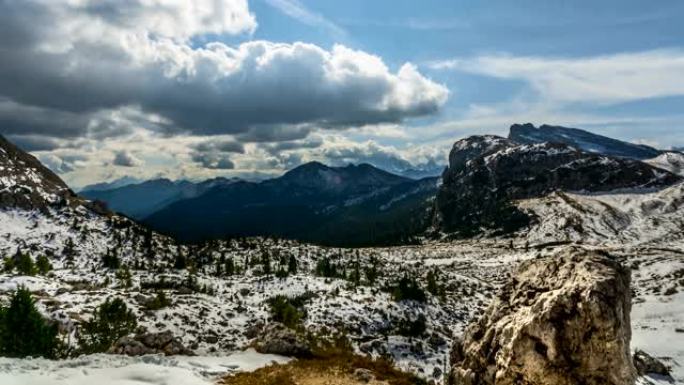 意大利北方白云岩山的美丽景色，4k延时视频。