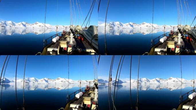 斯瓦尔巴特群岛乘船前往北部峡湾，冰川