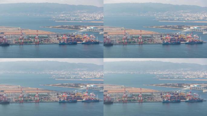 日本大阪-2020年1月3日: 日本港口鸟瞰图。大阪港是日本的主要港口，位于大阪湾内的大阪。生活之城