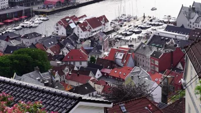 旧码头的传统木制建筑。卑尔根从上面看。挪威峡湾的门户