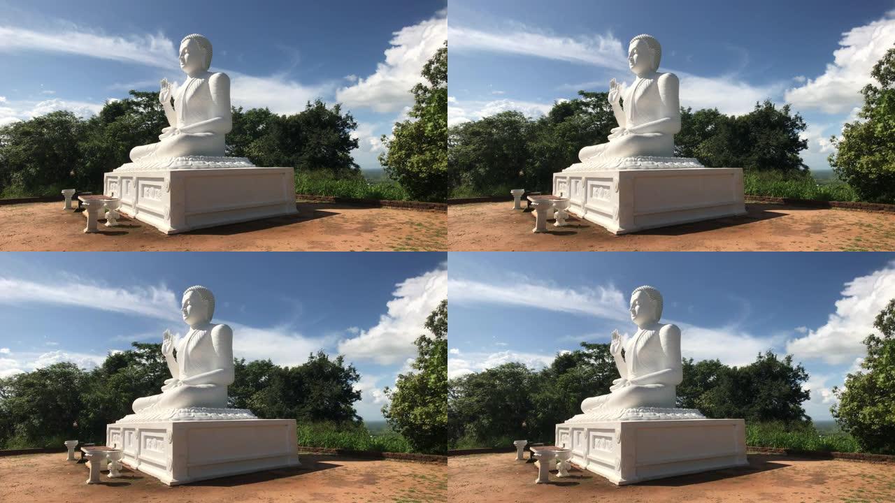 米欣塔莱，斯里兰卡，2019年11月24日，米欣塔莱寺庙建筑群，佛景正面