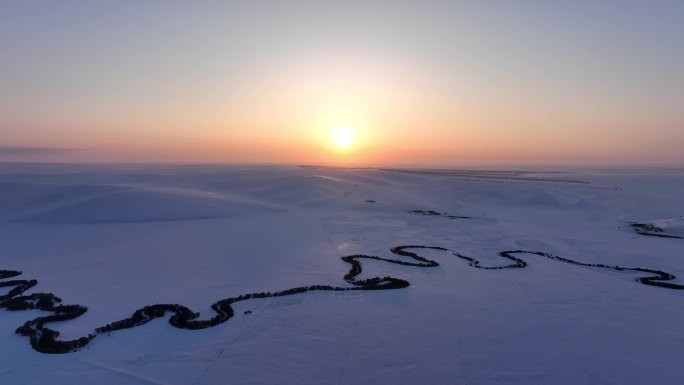 航拍内蒙古冬季雪原特泥河暮色