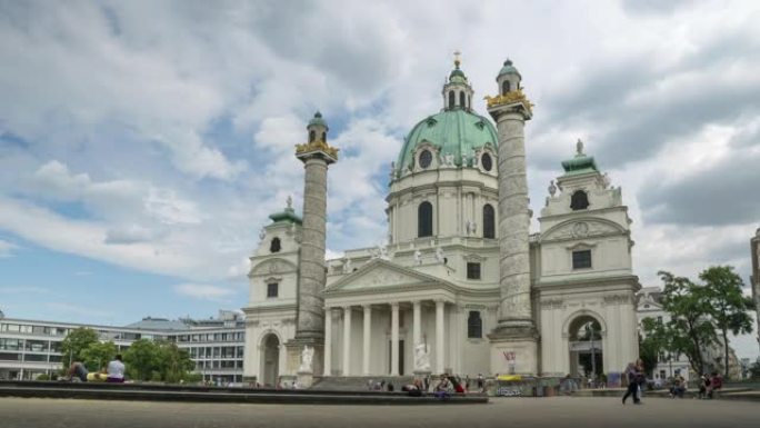 圣查尔斯教堂 (Karlskirche)，维也纳市中心的一座18世纪巴洛克式教堂。