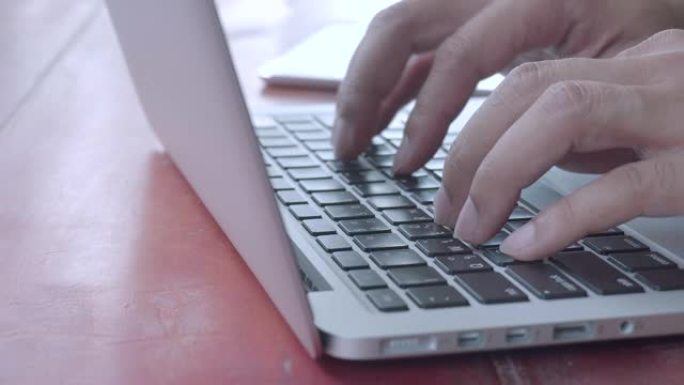 手提电脑键盘打字笔记本苹果mac