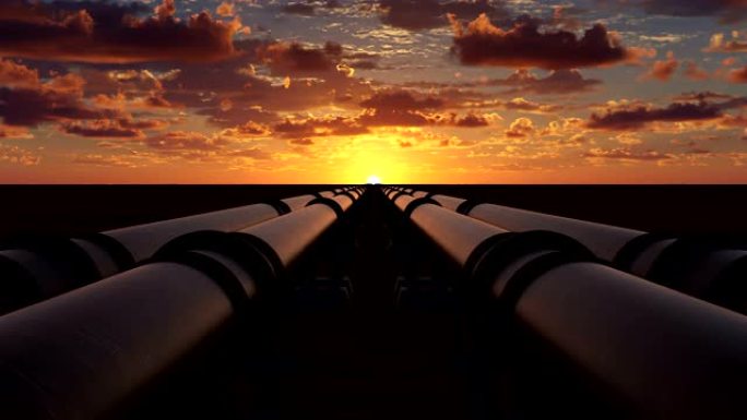 通过金属管输送石油、天然气或水的管道。炼油工业的概念。摄像机在日落时在四个管道流上移动