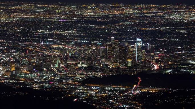 威尔逊山夜景中的洛杉矶市中心景观