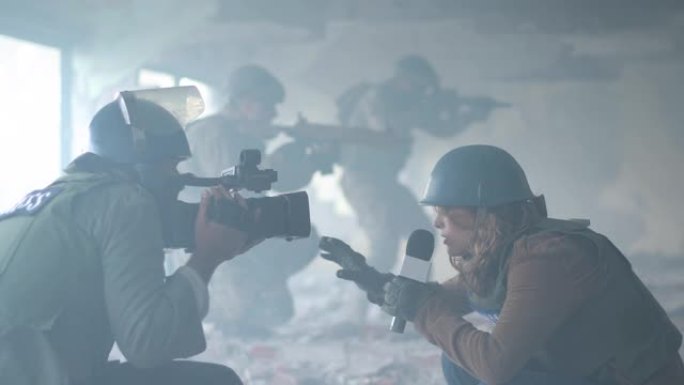 战争中的记者战争中的记者战地摄像师新闻