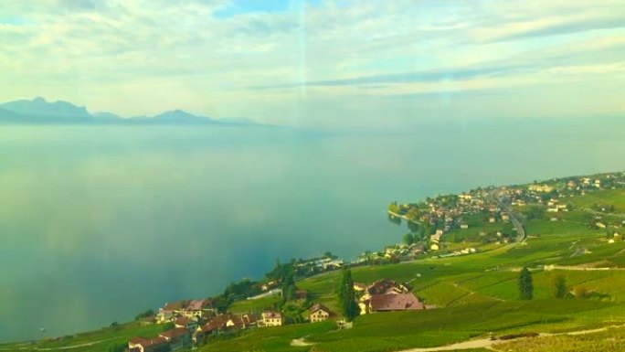 日内瓦湖和山脉和村庄的全景