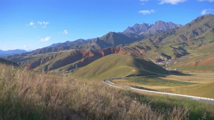 中国青海卓尔山风景区美丽的自然景观。