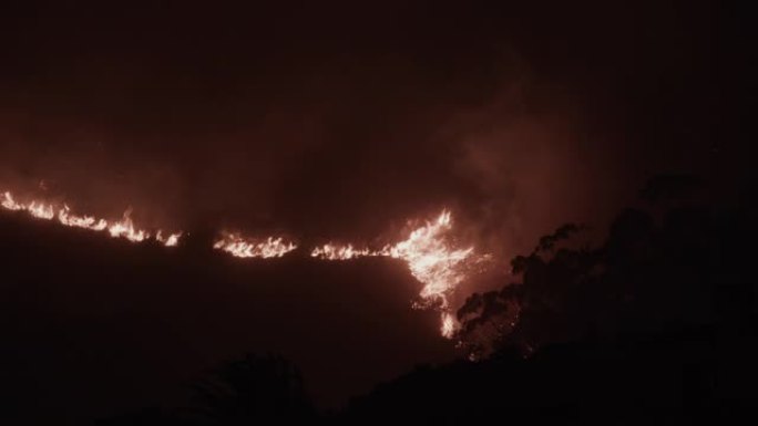 狮头山脉强风带来的强烈火灾